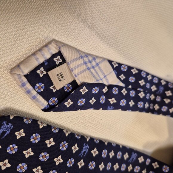 BURBERRY Silk Tie - Picture 5 of 16